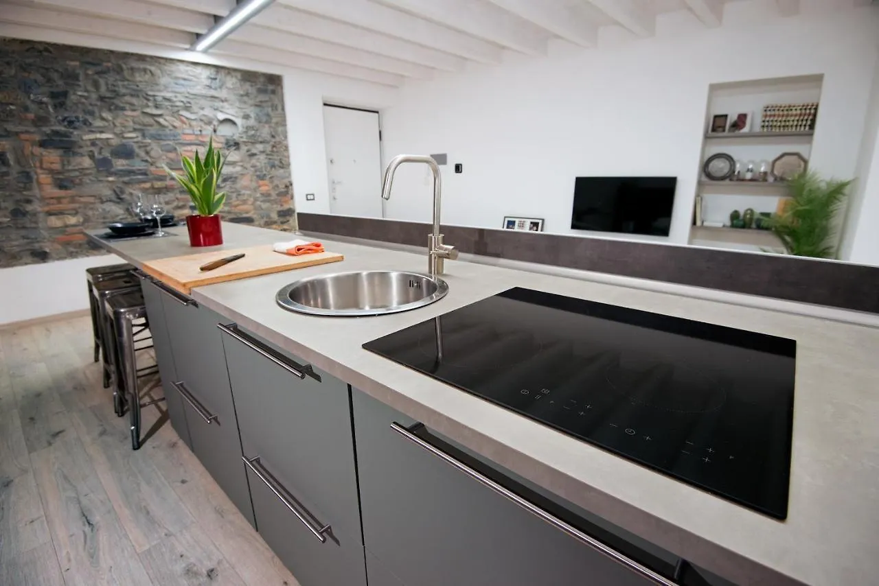 Larius Apartment Como 0*,